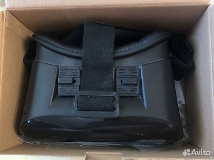 Очки виртуальной реальности для телефона