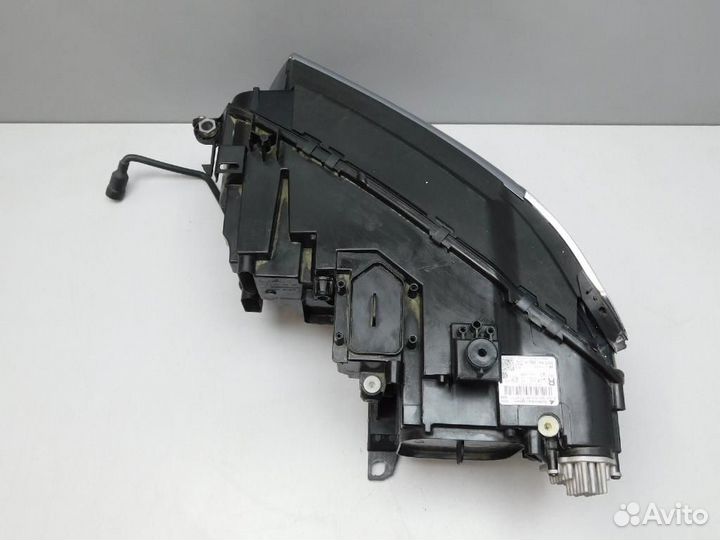 Фара правая Volkswagen Tiguan