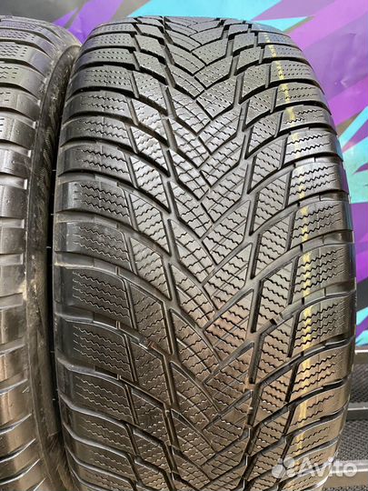 Bridgestone Blizzak LM-001 225/55 R17