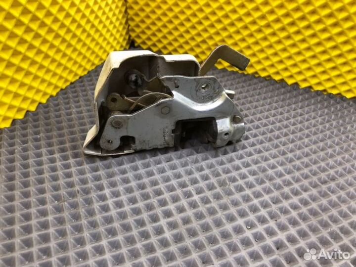 Замок двери Mercedes-Benz 190E W201 M102 2.0 1990