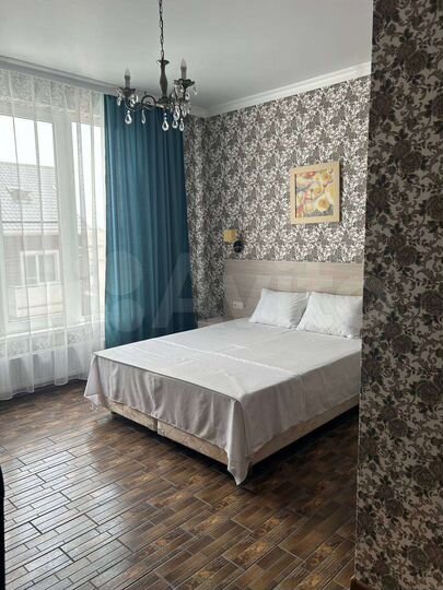 Комната 20 м² в 5-к., 1/3 эт.