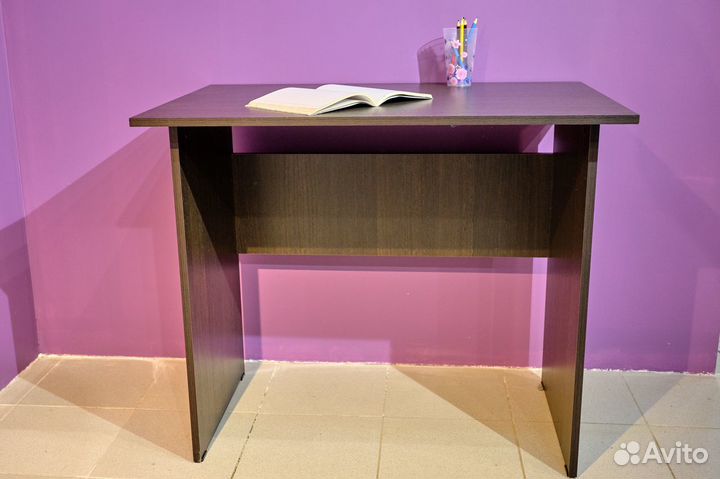 Стол письменный