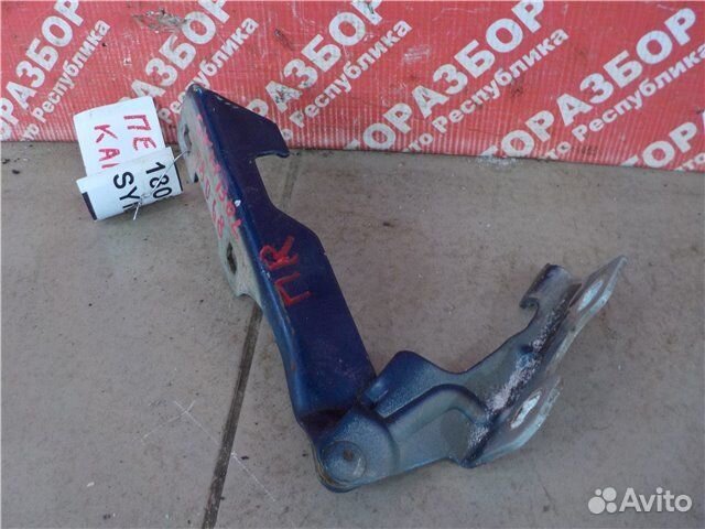 Петля капота передняя правая Renault Clio 2 LB03