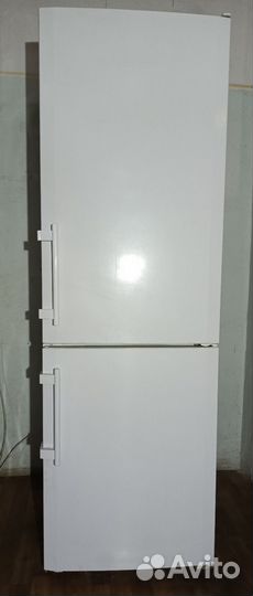 Холодильник двухкамерный