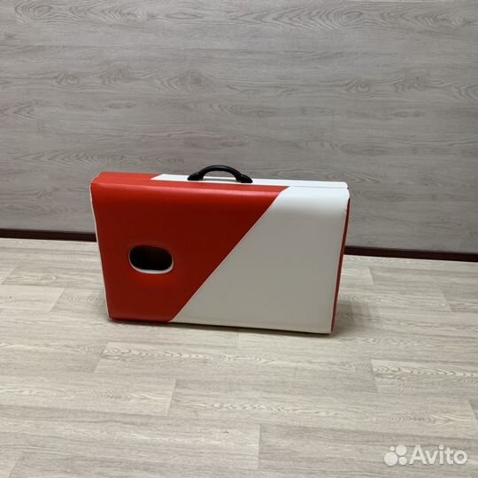 Массажный стол