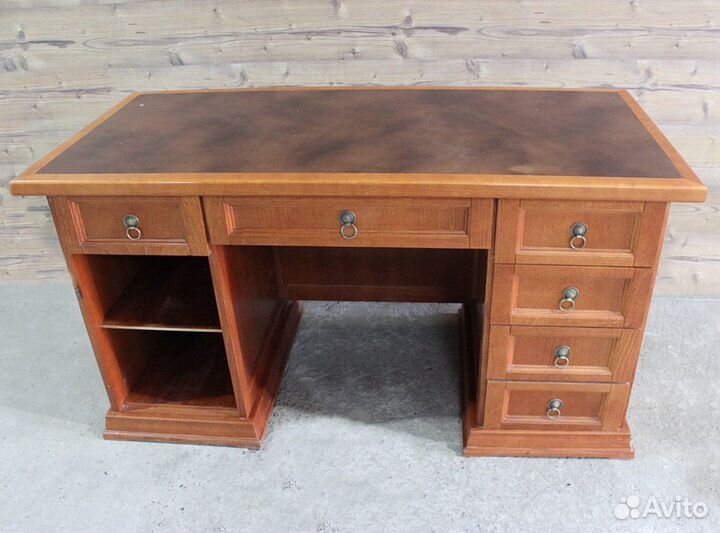 Письменный стол из массива бу в наличии