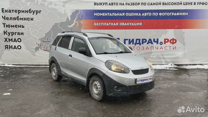 Рейка топливная (рампа) Chery indiS S211121010BA