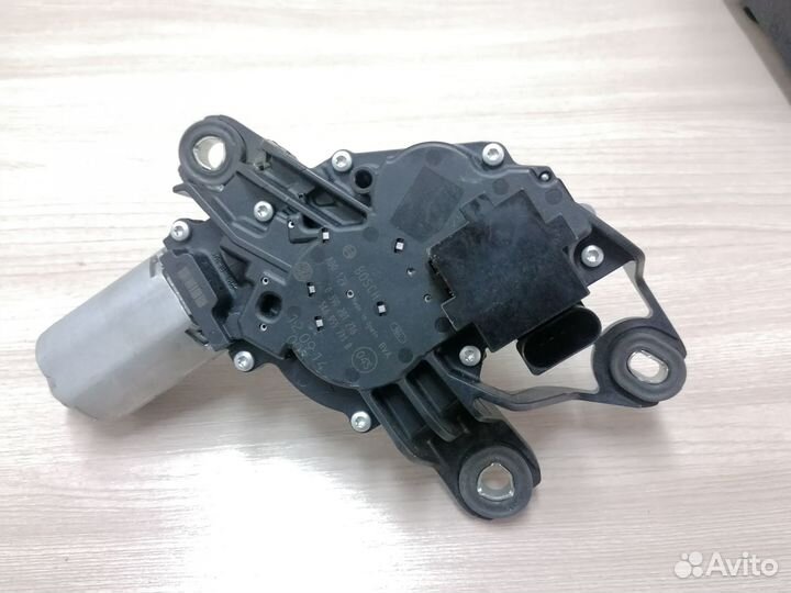 Моторчик стеклоочистителя задний VW golf polo