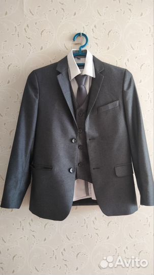 Школьный костюм рост 146 серый