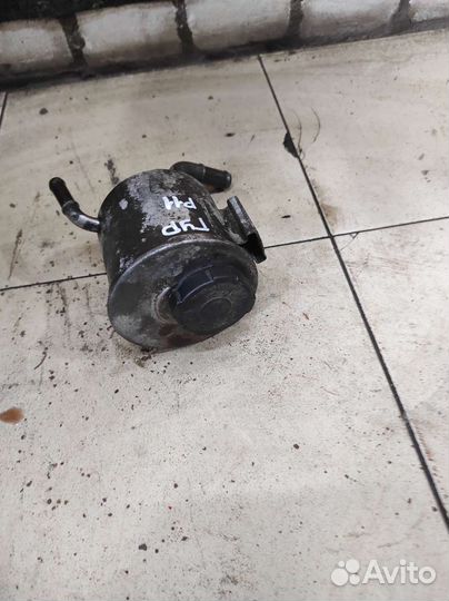 Бачок гура Ниссан примера P11 Nissan primera P11