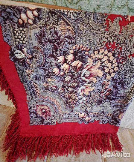 Павловопосадский шерстяной платок