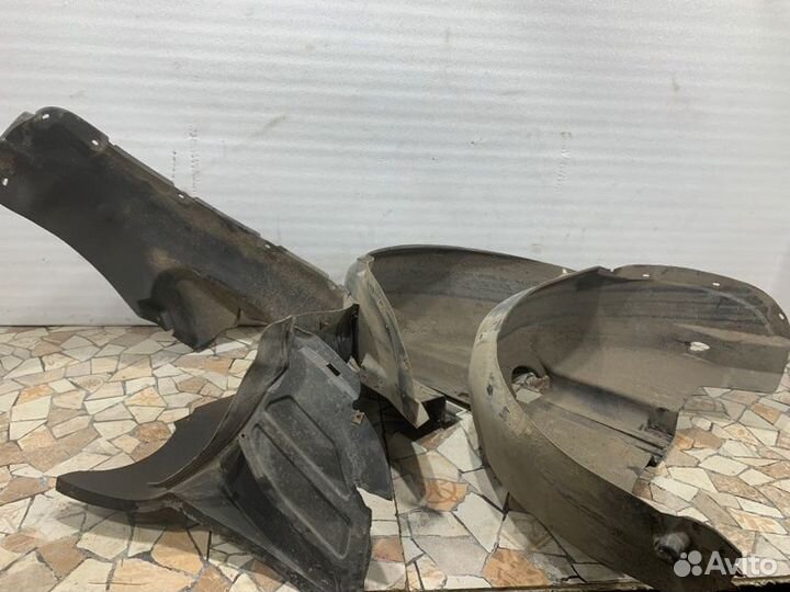 Подкрылок Skoda Fabia хэтчбэк 1.4 BXW 2008