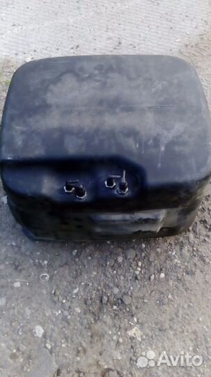 Бак для мочевины на мерседес