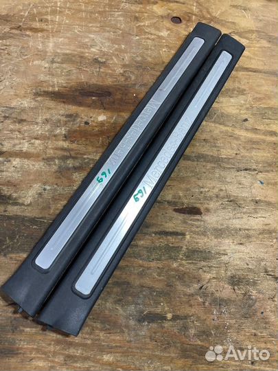 Накладка на порог салона передняя Mercedes-Benz