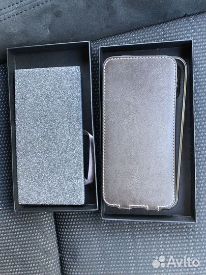 Чехол на iPhone 13 pro кожаный marsel robert