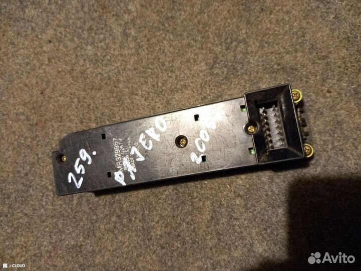 Блок упр. стеклоподьемниками на mitsubishi pajero