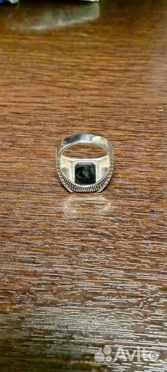 Перстень серебряный с ониксом
