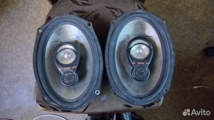 Продам динамики 2шт