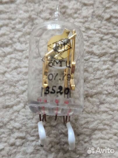 Кварцевый резонатор 5Мгц