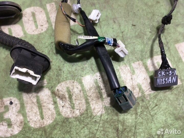 Проводка двери задняя левая Nissan Skyline PV36
