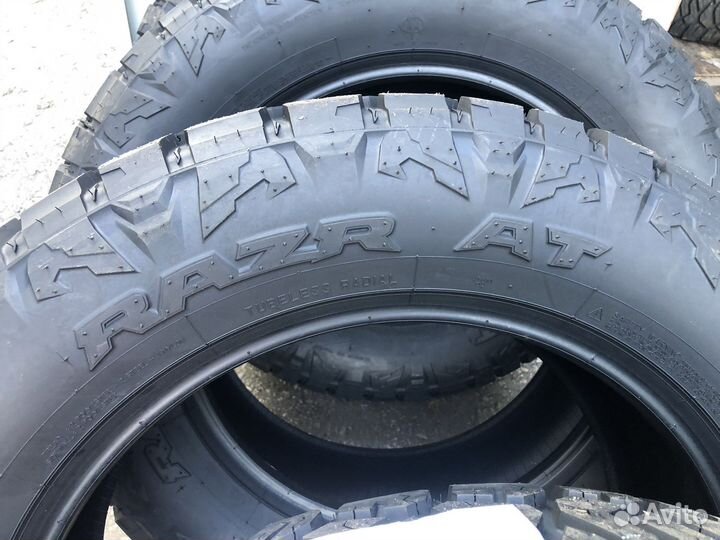 Maxxis RAZR AT 275/60 R20