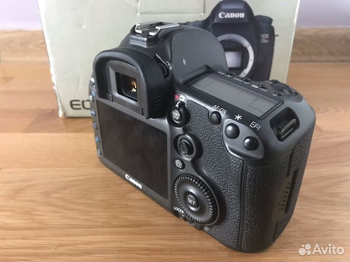 Canon 5Dsr body (пробег 8 тыс. кадров)