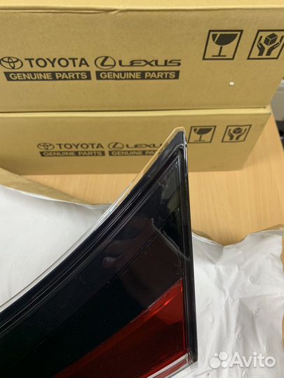 Фонарь задний правый Toyota RAV4 8158042032