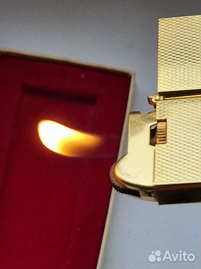 Зажигалка газовая