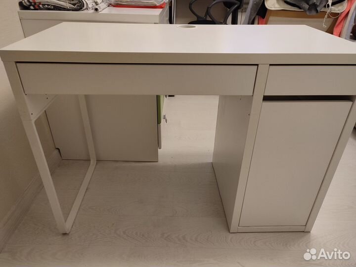 Компьютерный стол IKEA белый