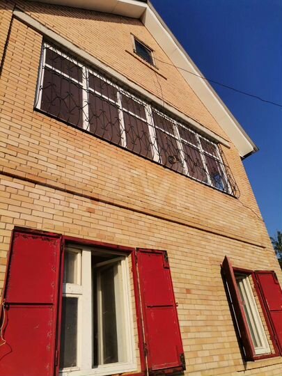 Дом 170 м² на участке 6 сот.