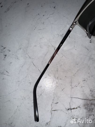 Солнцезащитные очки Saint Laurent SL428