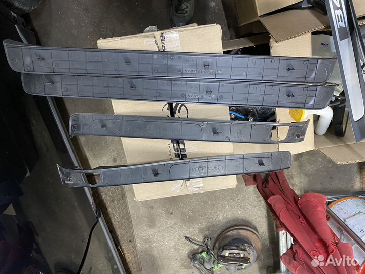 Накладки порогов Subaru Legacy Outback B13 BL BP