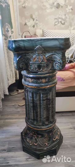 Керамическая подставка под вазу или цветы