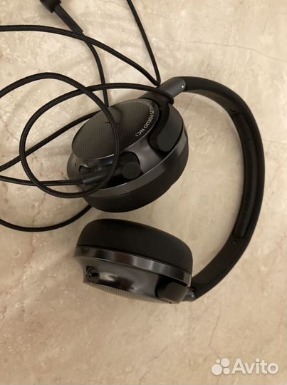 Наушники накладные Philips Fidelio NC1