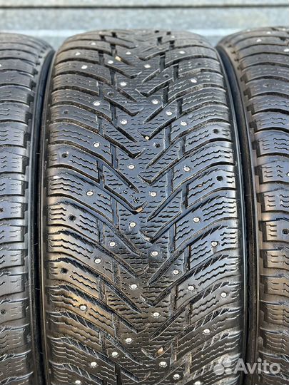 Nokian Tyres Hakkapeliitta 8 245/40 R20 99T