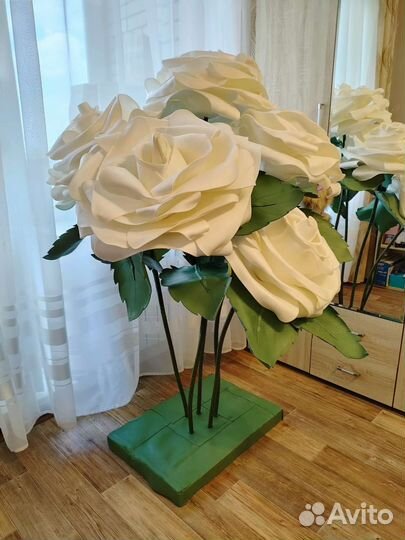 Ростовые цветы из изолона