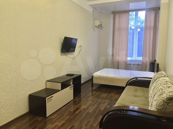 2-к. квартира, 56 м², 1/9 эт.
