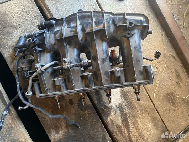 Впускной коллектор Audi