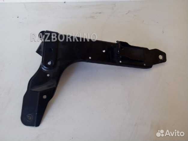 Кронштейн заднего сиденья