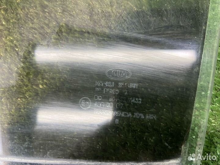 Стекло двери заднее левое Kia Ceed ED