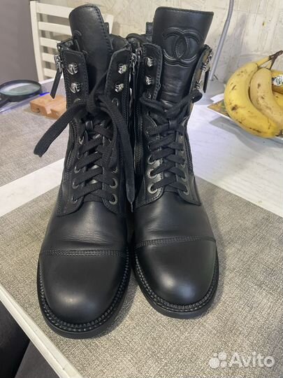 Ботинки осенние Chanel (38,5 размер)
