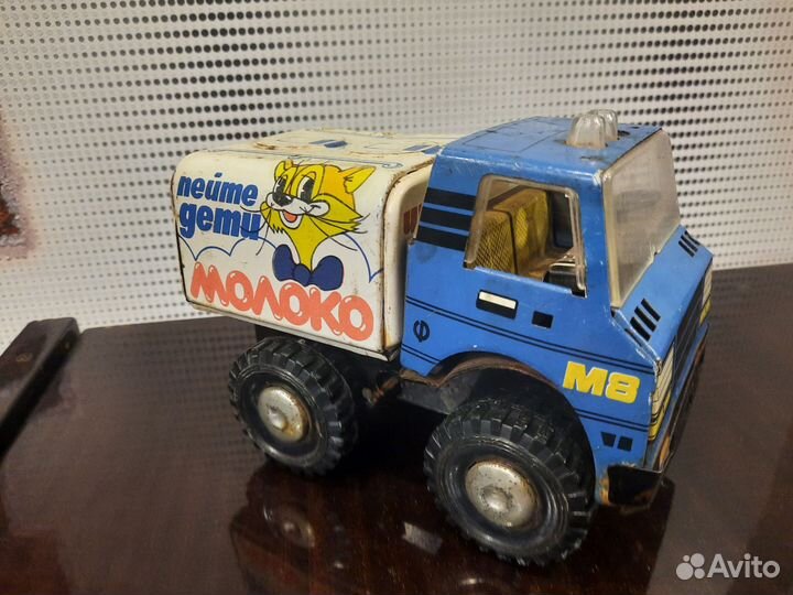 Игрушка машинка железная СССР