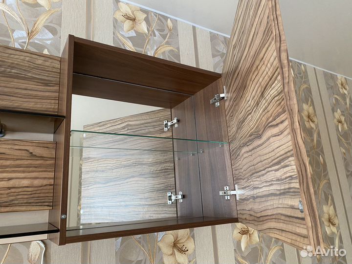 Тумба под телевизор/полка настенная