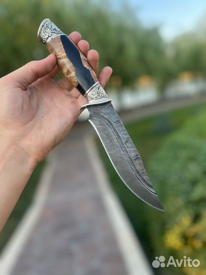 Нож из дамасской стали
