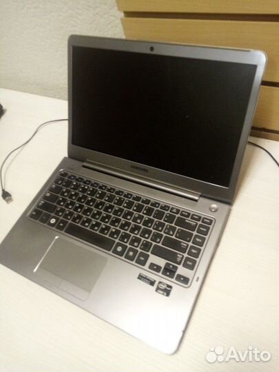 SAmsung NP530u4 по деталям