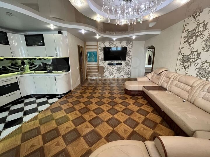 3-к. квартира, 67 м², 2/10 эт.