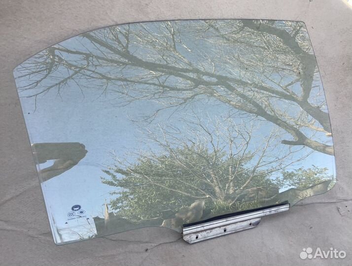 Стекло заднее правое BYD F3