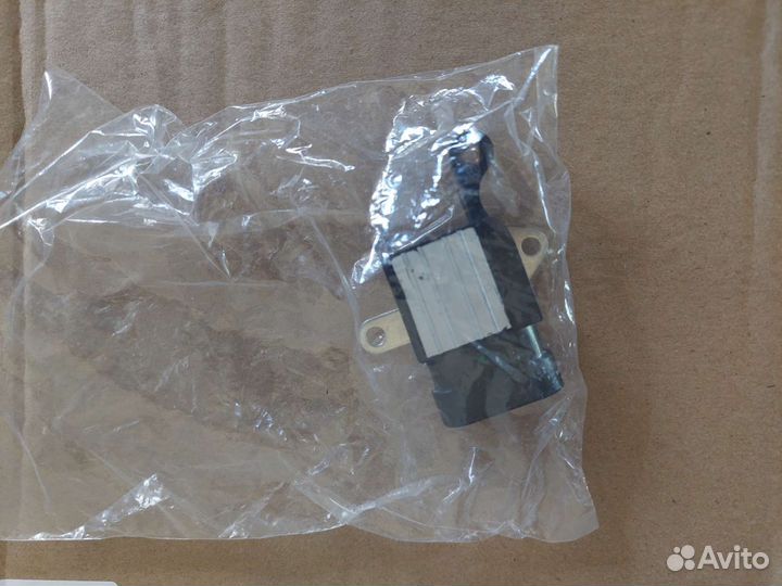 Реле регулятор az-13