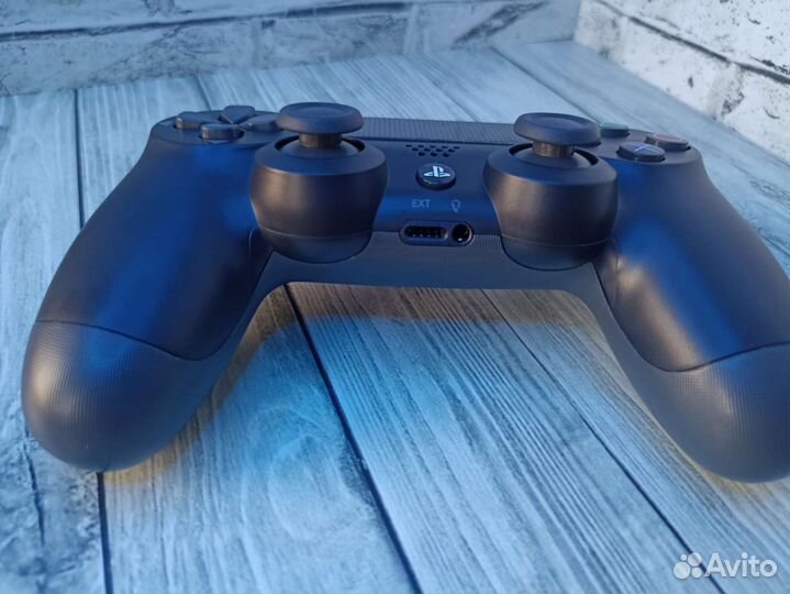 Геймпад dualshock 4 на PlayStation