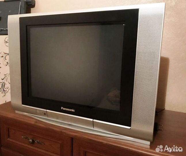 Телевизор в рабочем состоянии Panasonic TX-21PS70T